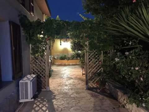 B&B Villa Sul Golfo Куарту-Сант'Элена Экстерьер фото
